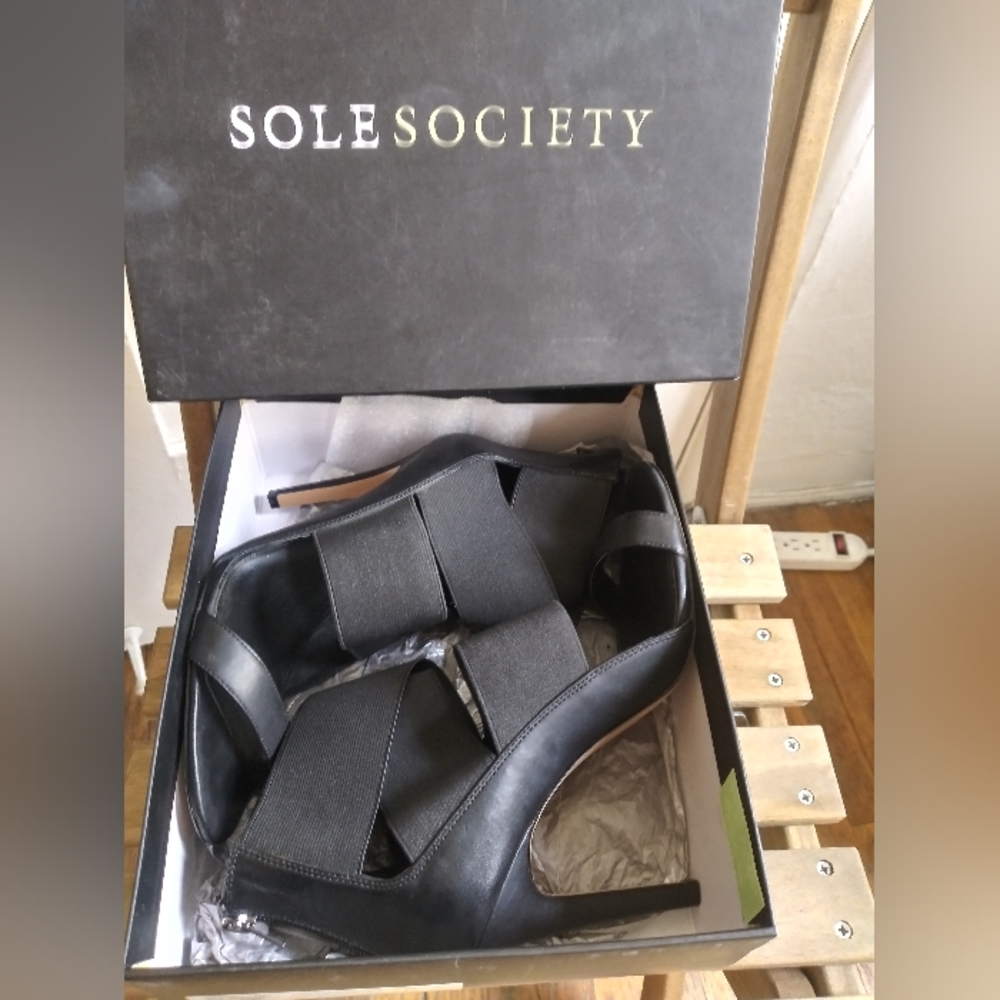 Sole Society Black Elastic Strap Heels Bootie Sandals Size [X] Worn Once